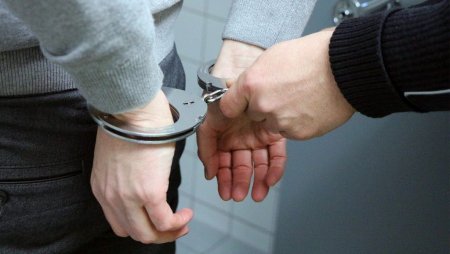 Сотрудниками полиции задержана подозреваемая в хранении наркотического средства в крупном размере