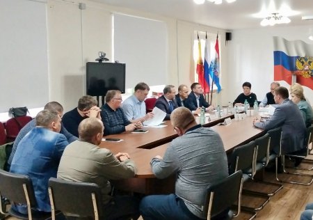 Выездные семинары самарского Росреестра продолжились  в Алексеевском и Нефтегорском районах региона